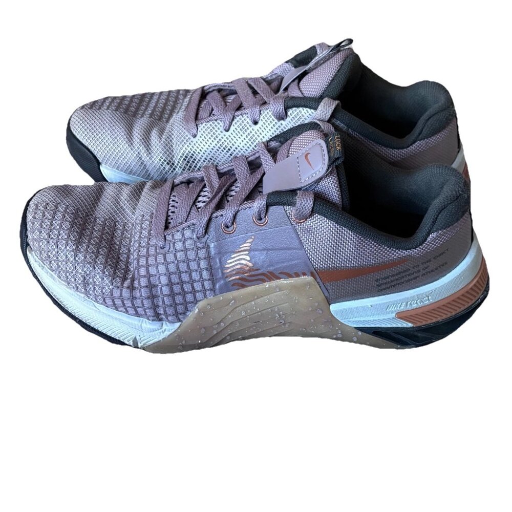 Nike Metcon 8 Premium Purple Smoke Metallic Copper Sneaker Women Size 7.5 - Picture 10 of 16